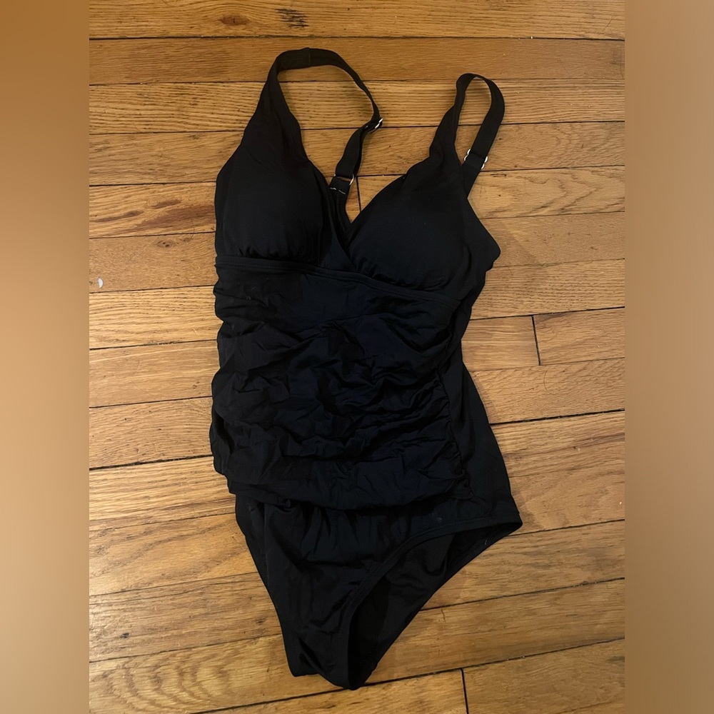 Jantzen black one piece women’s swimsuit